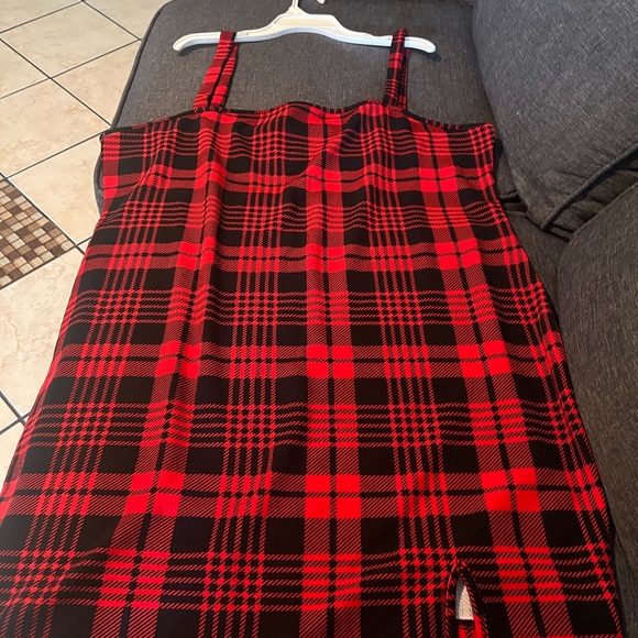 Red and Black Strip Plaid Dress - Picture 4 of 4